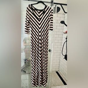 Calvin Klein Black Tan Striped Maxi Dress Chevron Size 10